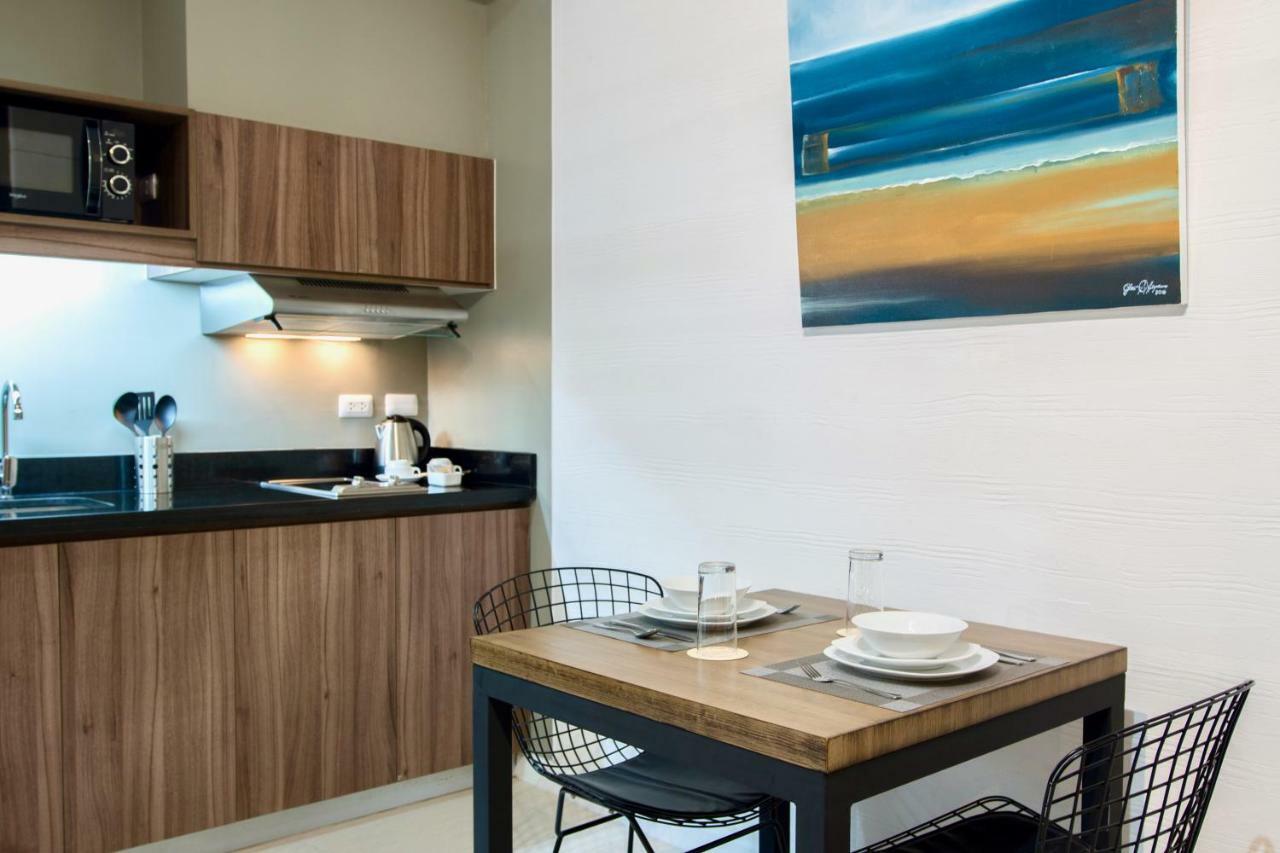 The Sphere Serviced Residences Managed By Hii Makati City Kültér fotó