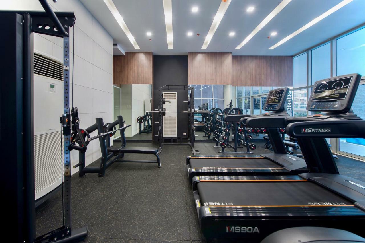 The Sphere Serviced Residences Managed By Hii Makati City Kültér fotó