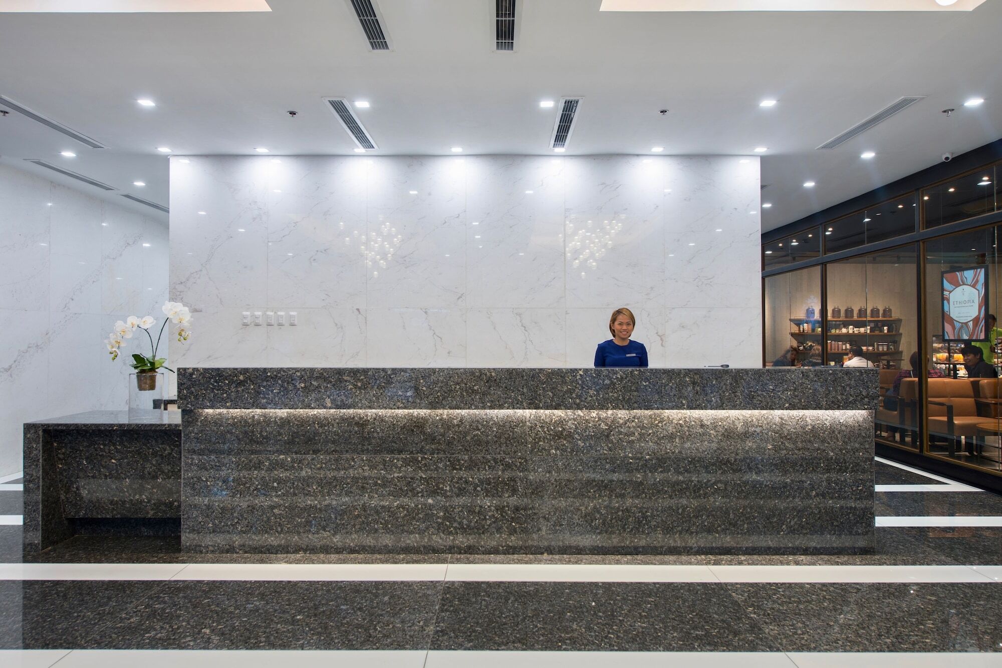 The Sphere Serviced Residences Managed By Hii Makati City Kültér fotó